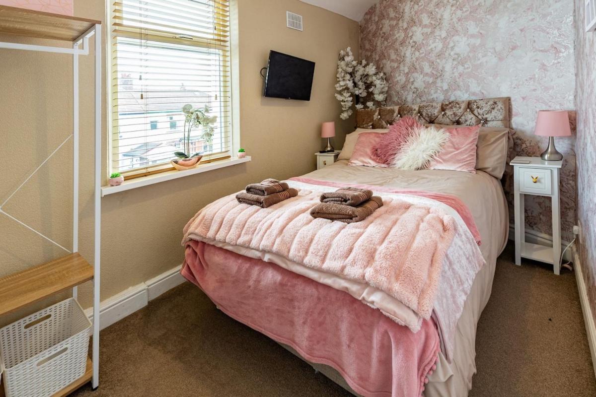 Ocean Hot Tub - Sleeps 11 Holiday home